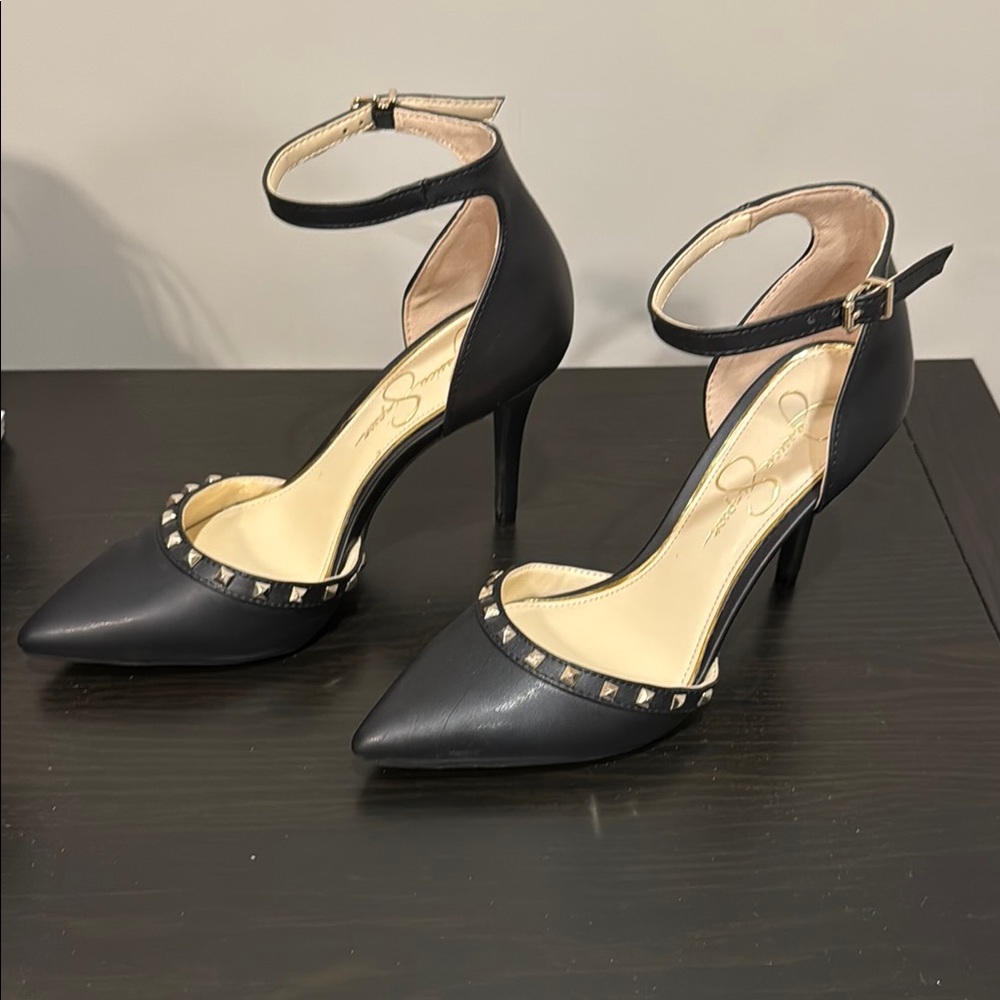 Jessica Simpson Black Heeled Studded Shoes - Picture 4 of 4